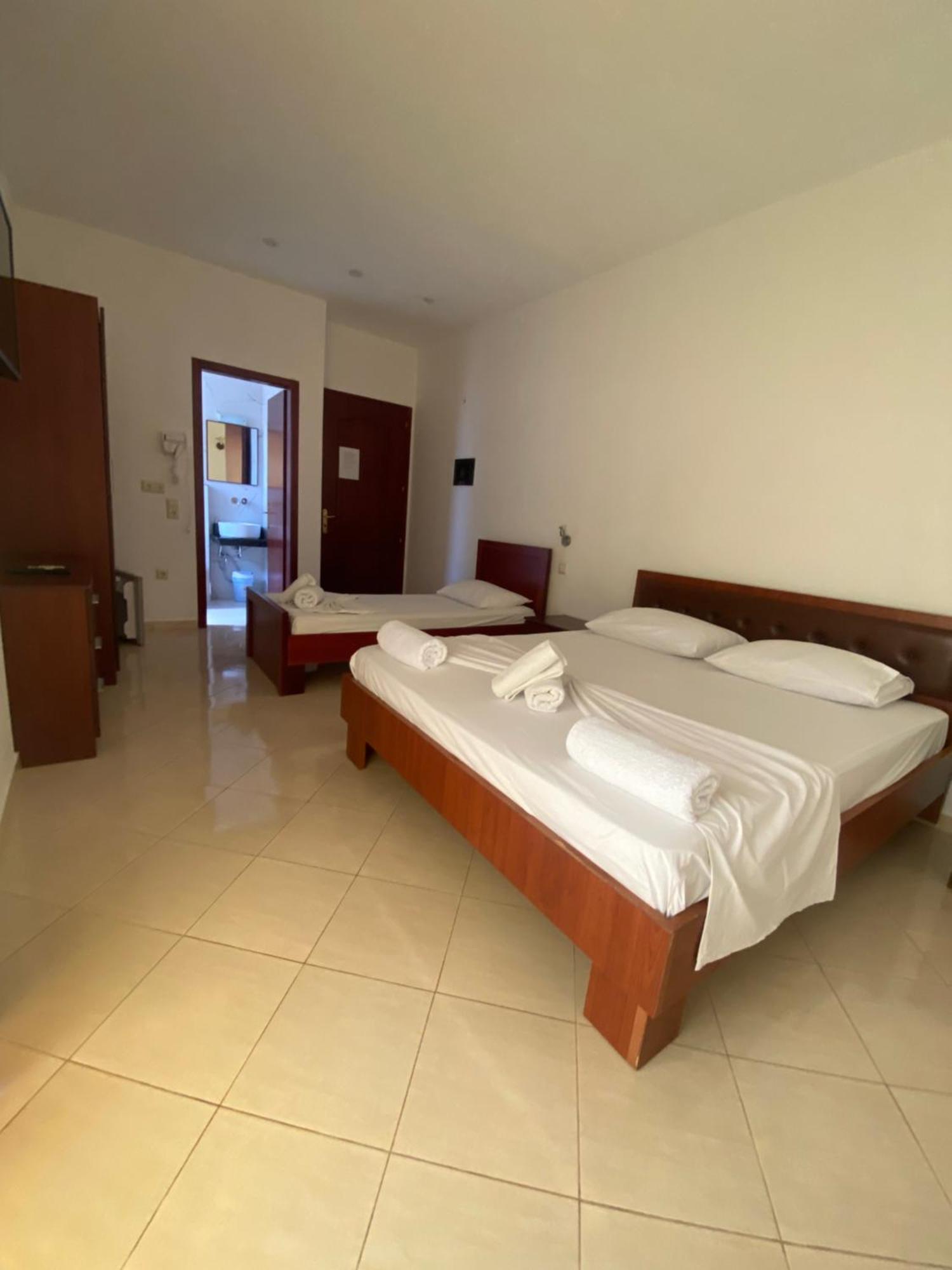 Hotel Afrodite Dhërmi Exterior foto